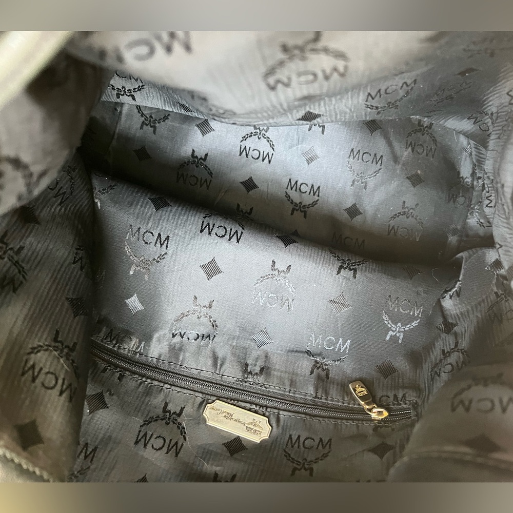 MCM Black Drawstring Shoulder/Crossbody Bucket Bag with Gold Hardware - Picture 6 of 15